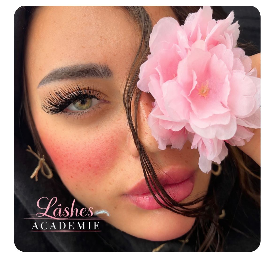 Extensions de cils réalisées par Lashes Académie près de Metz
